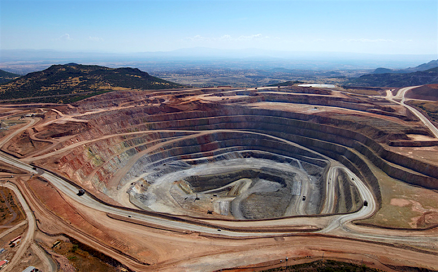Peru's Mining Ban: $200 Million Gold Output Loss Peru's Mining Ban: $200 Million Gold Output Loss