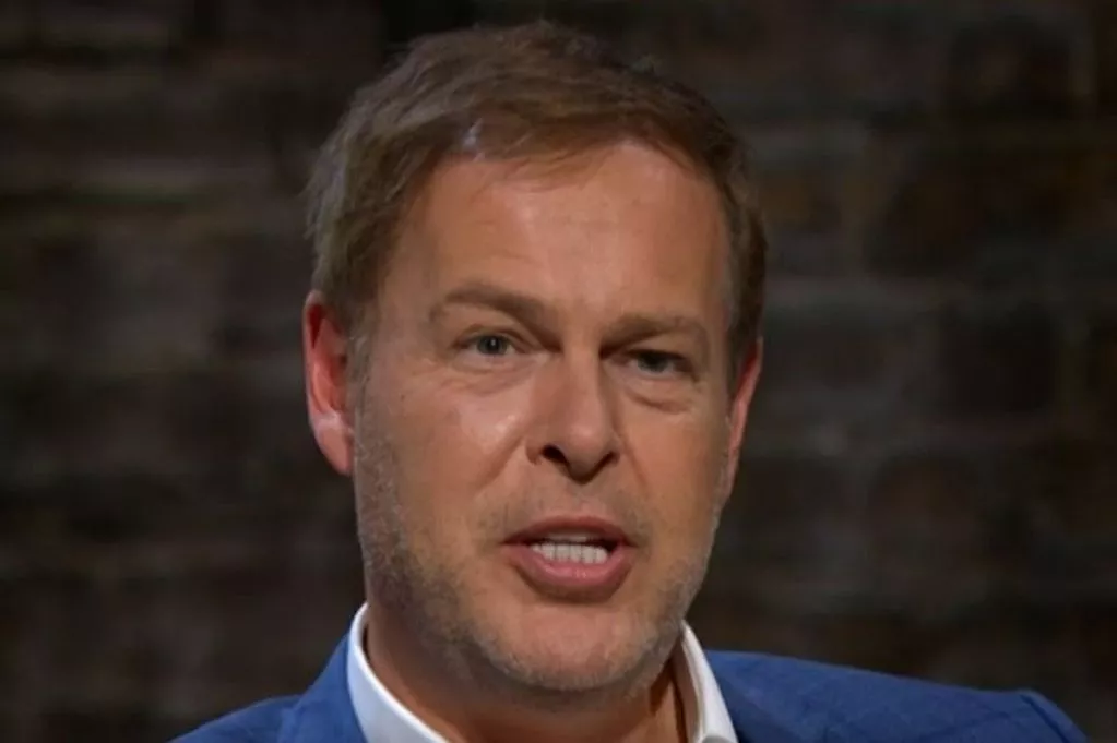 Peter Jones Receives Savage Dragon's Den Response: Fans Gobsmacked Peter Jones Receives Savage Dragon's Den Response: Fans Gobsmacked