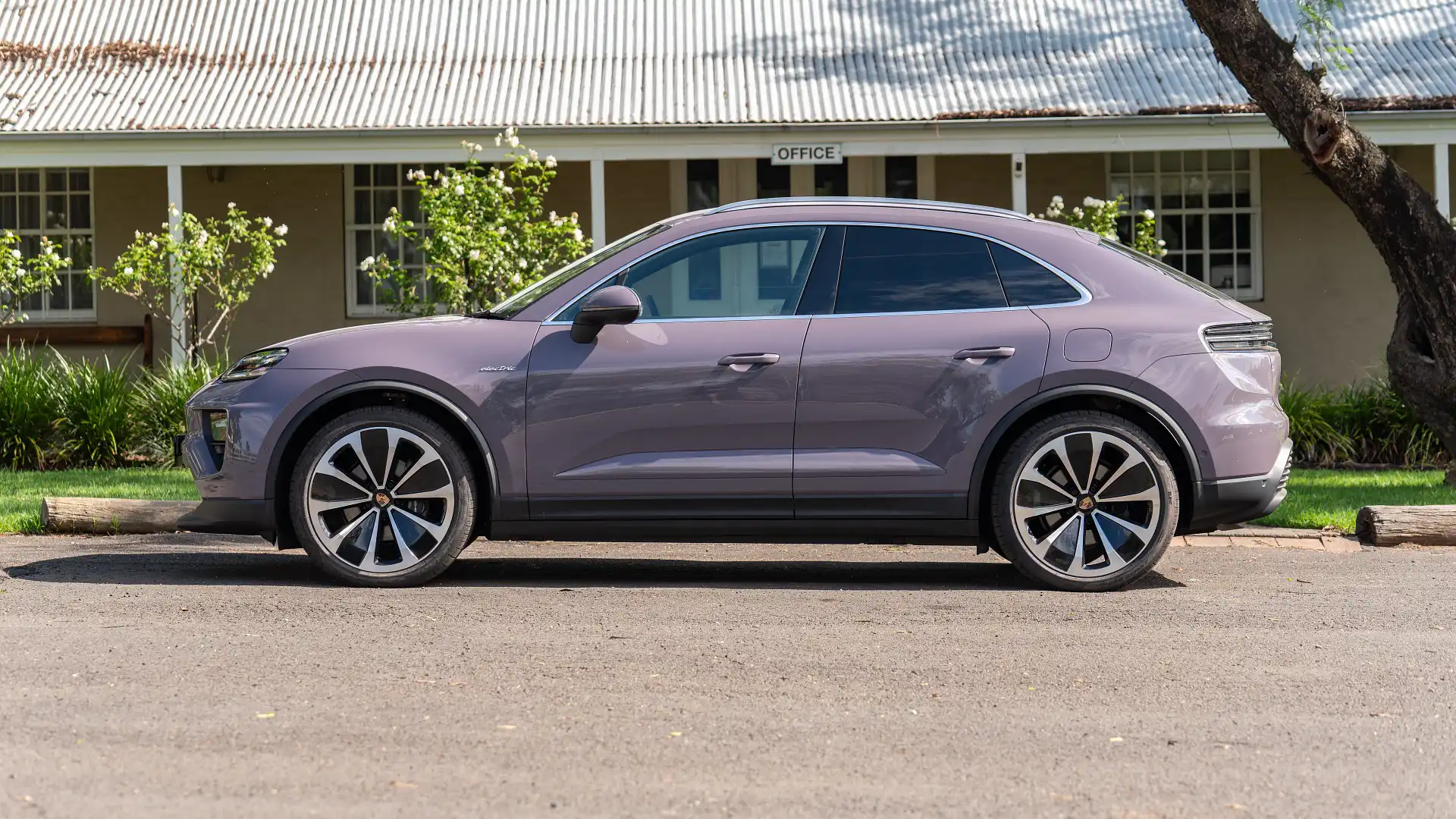Porsche Macan Buyer's Guide: Specs, Reviews & Expert Advice Porsche Macan Buyer's Guide: Specs, Reviews & Expert Advice