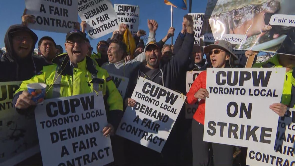 Potential Canada Post Strike: Preparing Your Business For Disruption Potential Canada Post Strike: Preparing Your Business For Disruption