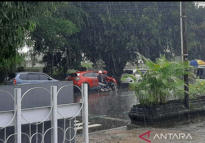 Prakiraan Cuaca JATENG 23 April: Info Lengkap Hujan Prakiraan Cuaca JATENG 23 April: Info Lengkap Hujan