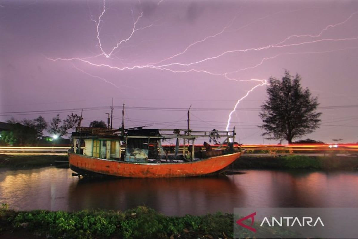 Prakiraan Cuaca Jawa Tengah 24 April 2024: Antisipasi Hujan