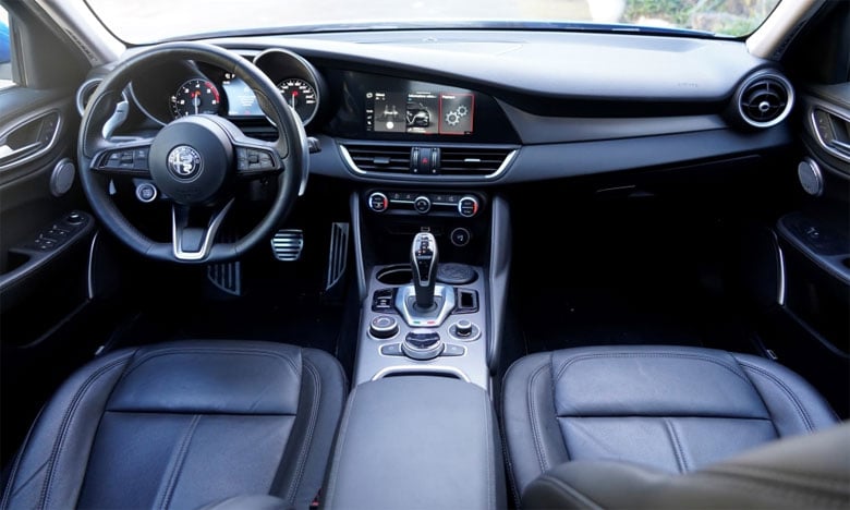 Premier Essai : Le Matin Auto Découvre L'Alfa Romeo Junior 1.2 Turbo Speciale Premier Essai : Le Matin Auto Découvre L'Alfa Romeo Junior 1.2 Turbo Speciale