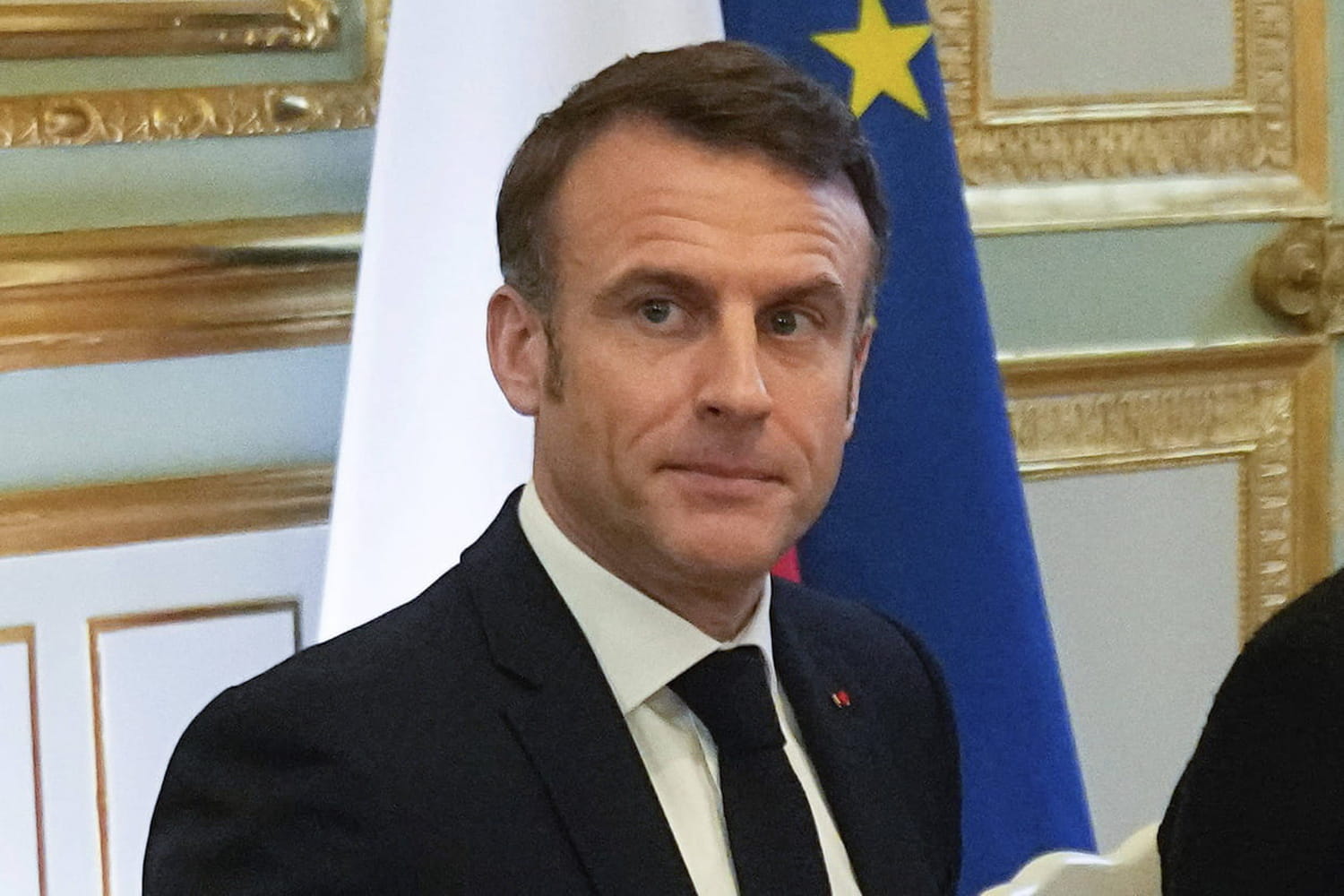 Présidentielle Cameroun 2032: Macron, Référendum Et La Question Du Troisième Mandat Présidentielle Cameroun 2032: Macron, Référendum Et La Question Du Troisième Mandat