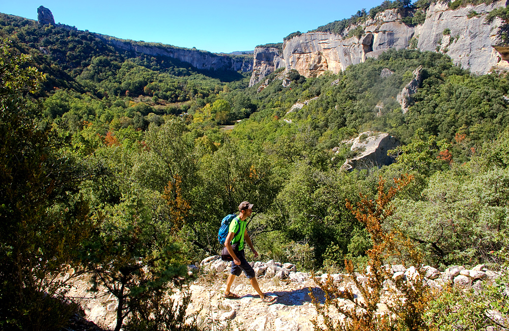 Provence Self-Guided Walking Tour: Mountain To Mediterranean Scenery Provence Self-Guided Walking Tour: Mountain To Mediterranean Scenery