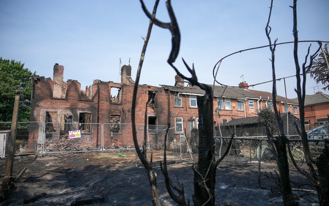 Rampant Wildfires Drive UK's Rarest Wildlife To The Brink Rampant Wildfires Drive UK's Rarest Wildlife To The Brink