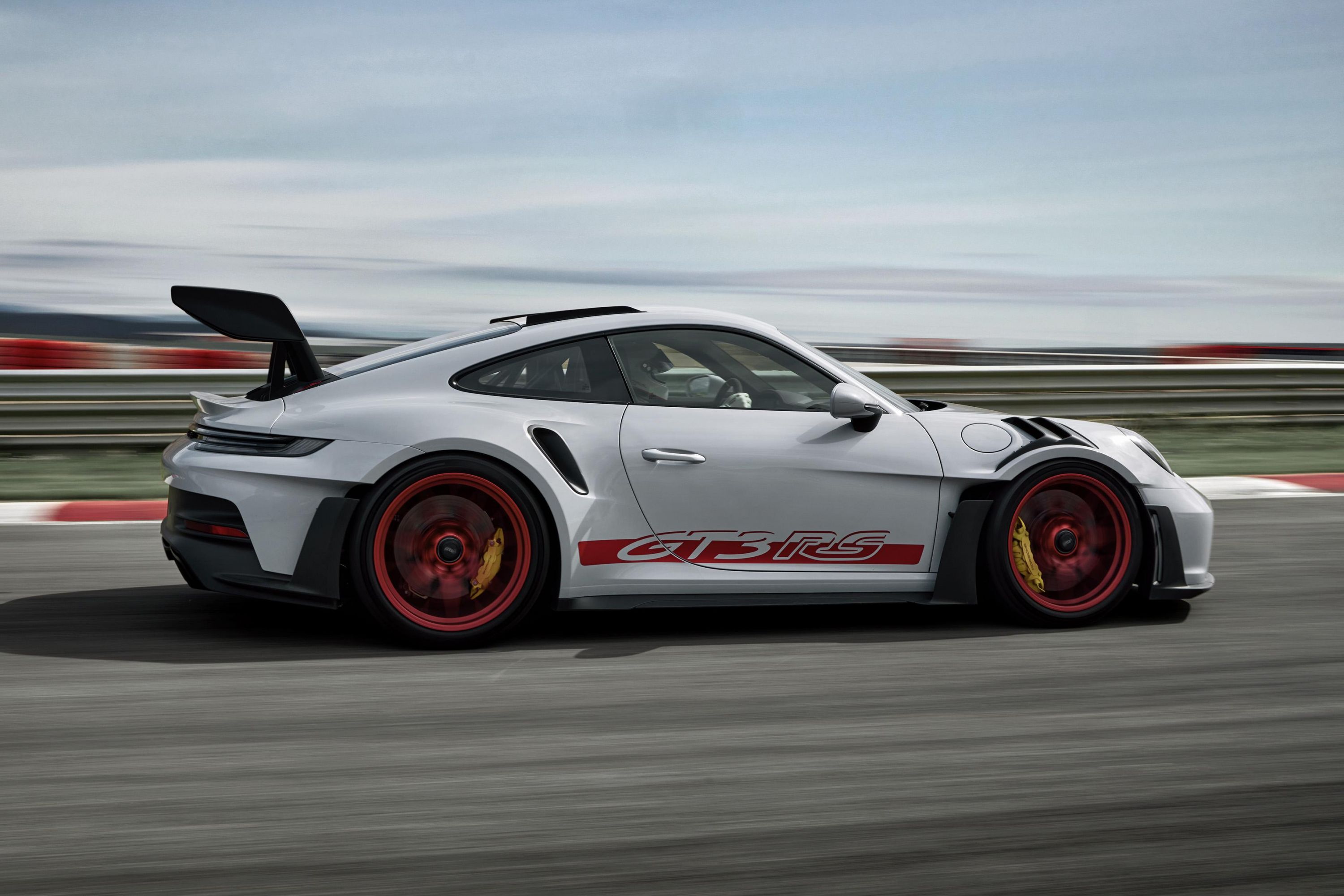 Rare Porsche 911 GT3 RS 4.0: Graham Rahal's Performance Demonstration Rare Porsche 911 GT3 RS 4.0: Graham Rahal's Performance Demonstration