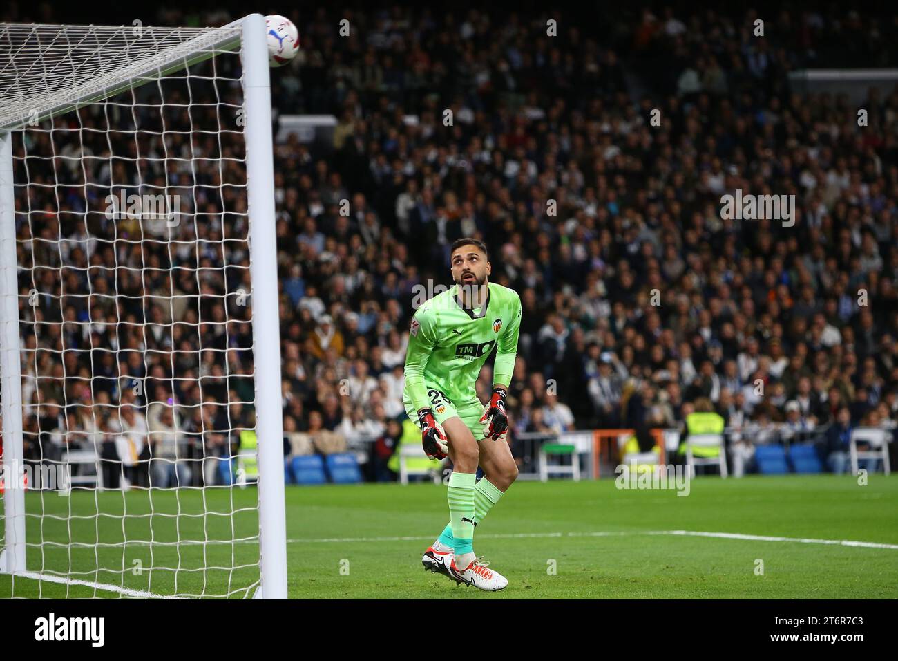 Real Madrid Defeat: Mamardashvili Leads Valencia To Victory Real Madrid Defeat: Mamardashvili Leads Valencia To Victory