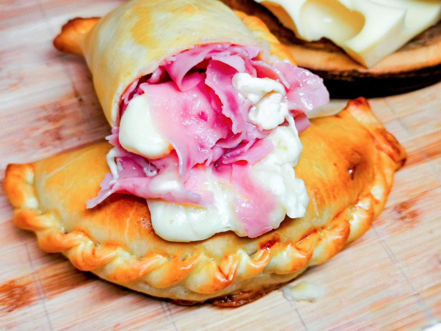 Receta Rápida: Empanadas De Jamón Y Queso (Sin Horno)