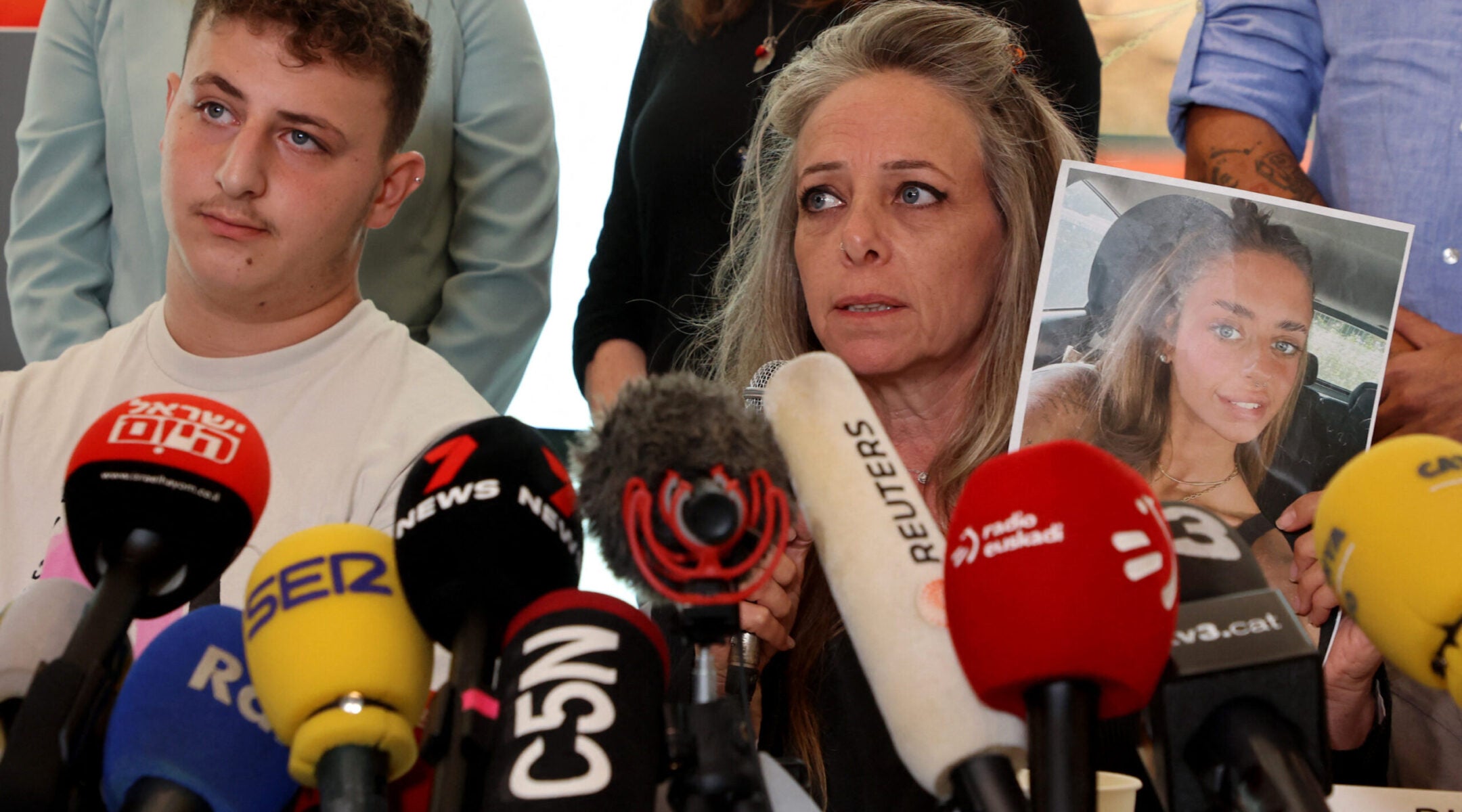 Release Gaza Captives: Urgent Call From Ex-Israeli Women Soldiers