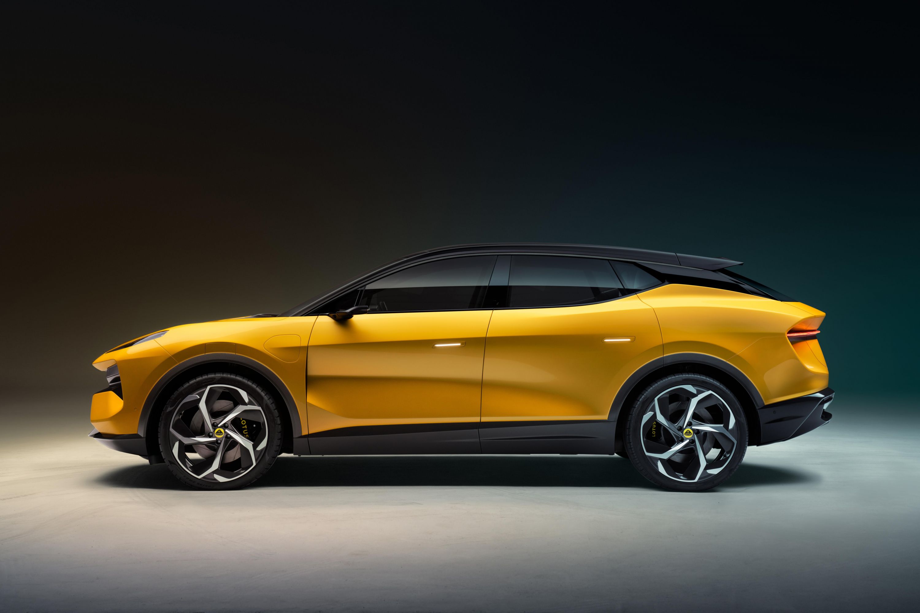 Review: Justifying The $230,000 Price Of The Lotus Eletre Review: Justifying The $230,000 Price Of The Lotus Eletre