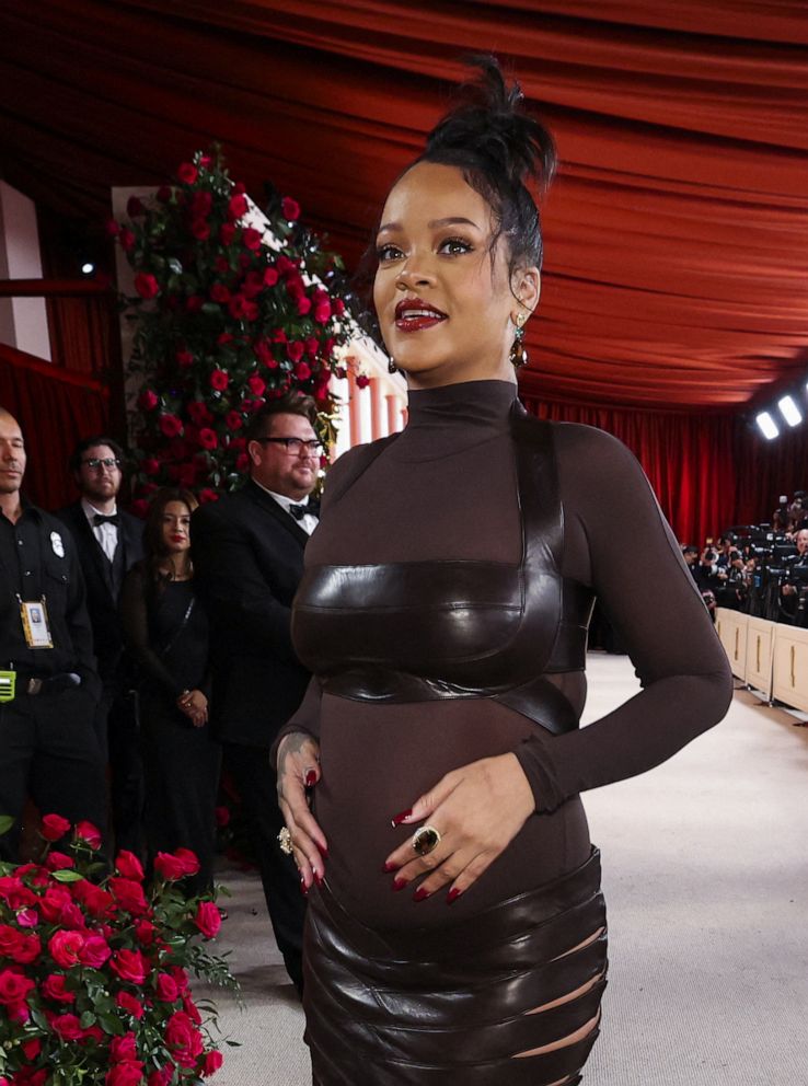 Rihanna's Red Carpet Look: Engagement Ring And Heels Steal The Show Rihanna's Red Carpet Look: Engagement Ring And Heels Steal The Show