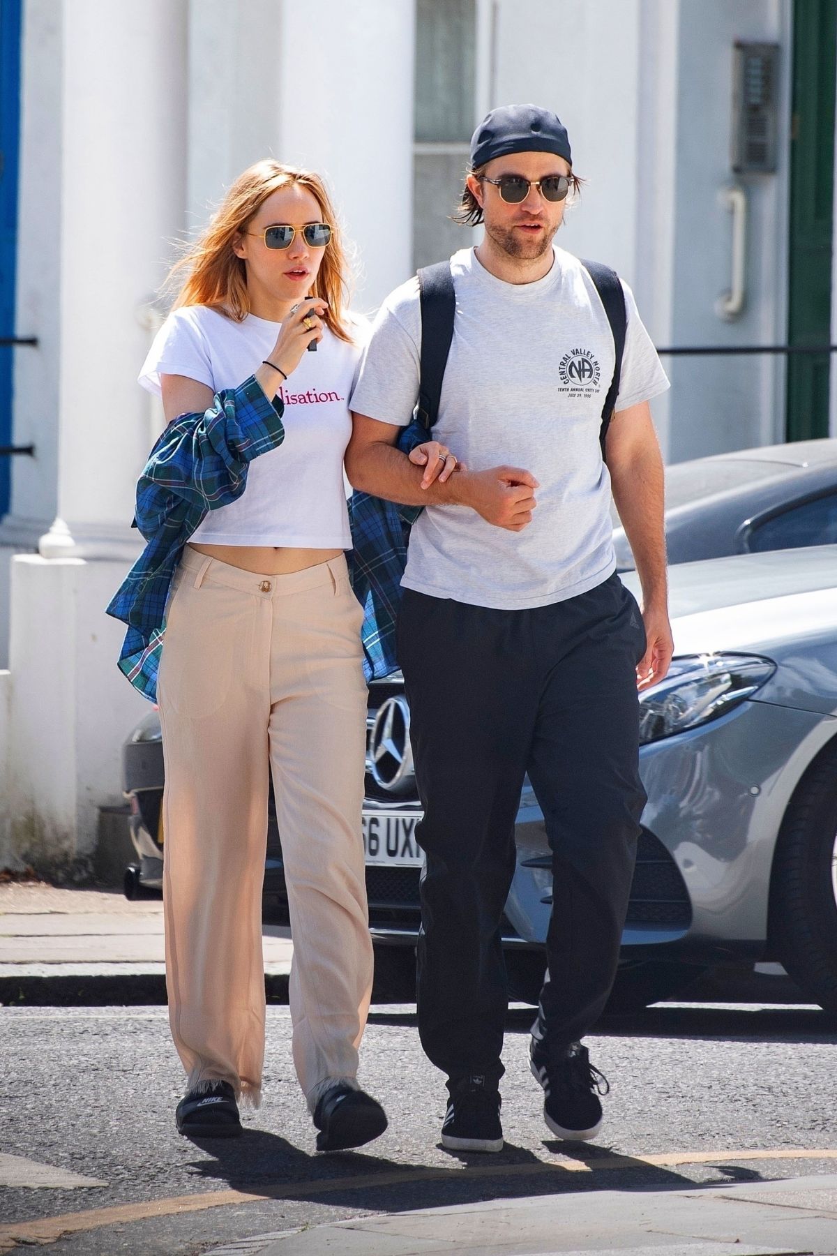 Robert Pattinson Rehearses New Role With Suki Waterhouse Robert Pattinson Rehearses New Role With Suki Waterhouse
