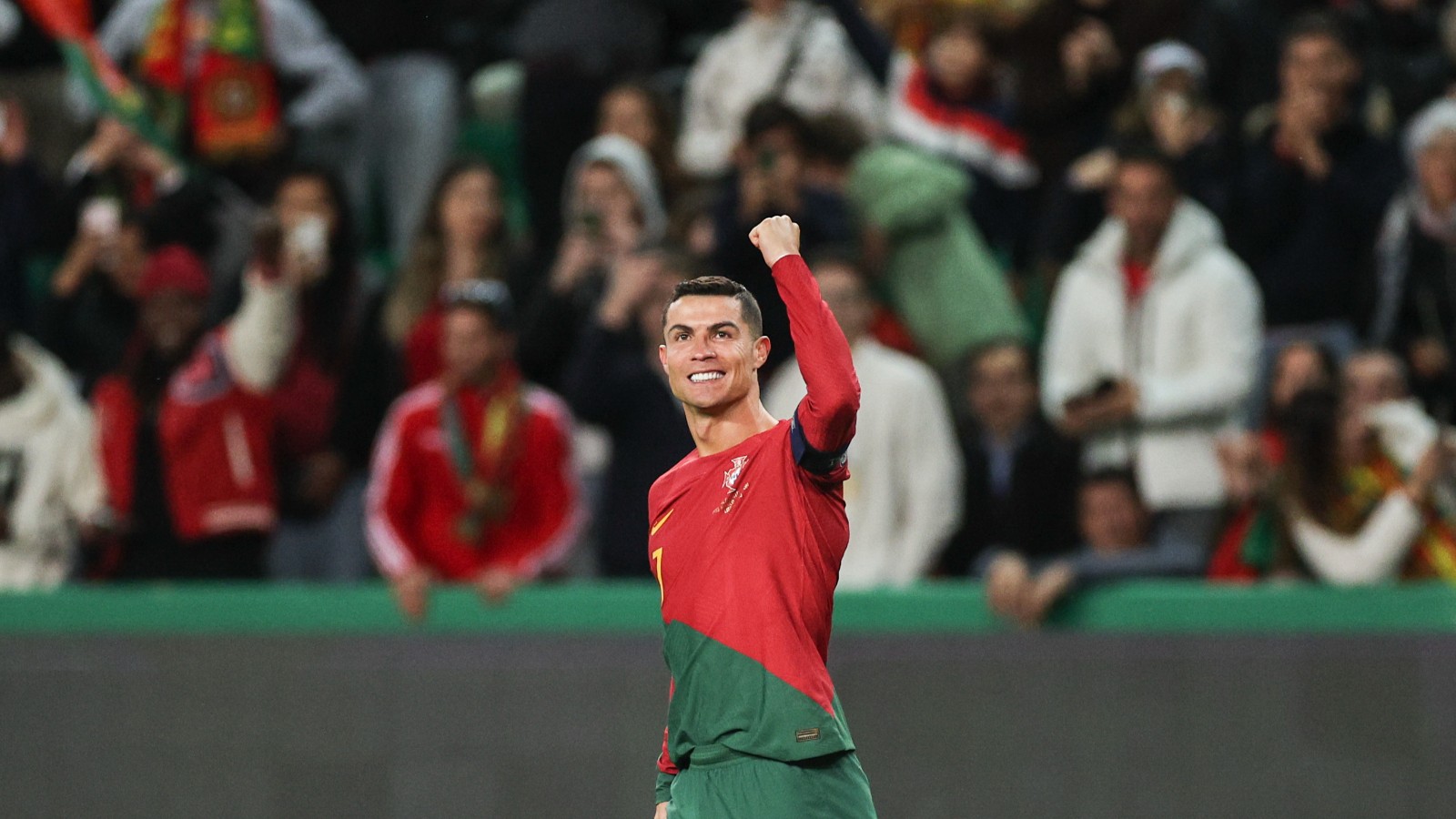 Ronaldonun Eleştirisine Adanalı Ronaldodan Sert Bir Cevap Ronaldonun Eleştirisine Adanalı Ronaldodan Sert Bir Cevap