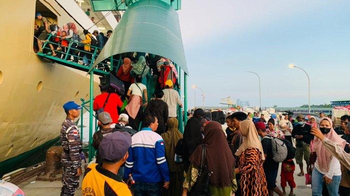 Rute & Jadwal KM Lambelu: Nunukan - Makassar, Tiba Di Maumere 4 & 18 Juni 2025 Rute & Jadwal KM Lambelu: Nunukan - Makassar, Tiba Di Maumere 4 & 18 Juni 2025