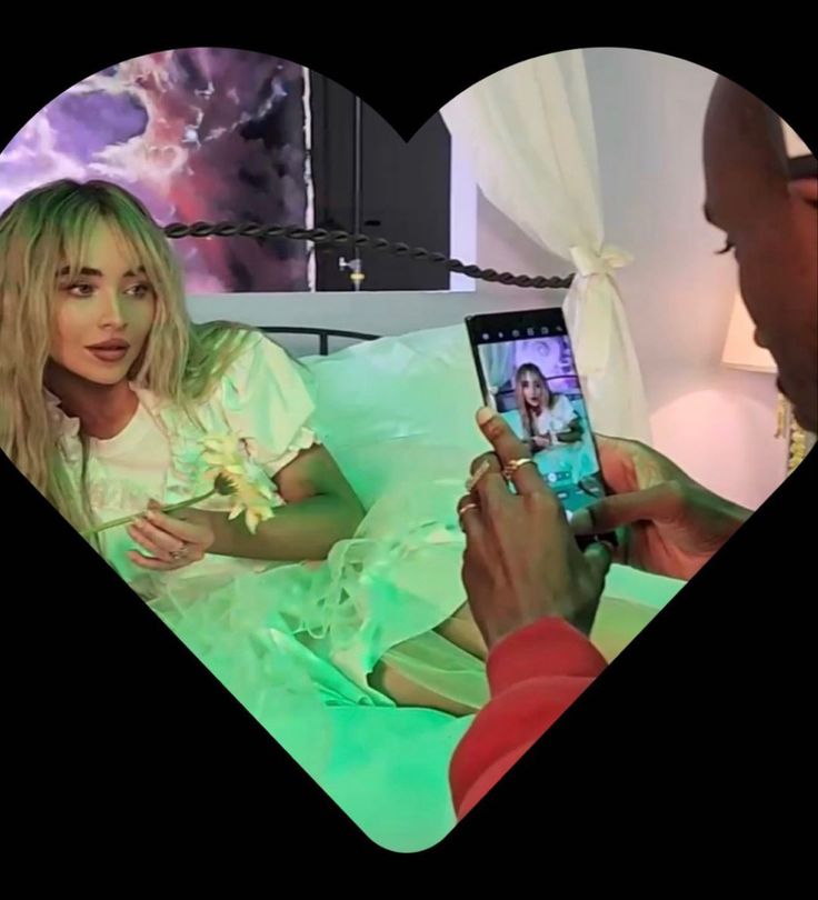 Sabrina Carpenter's Fortnite Outfit Sparks NSFW Debate Sabrina Carpenter's Fortnite Outfit Sparks NSFW Debate