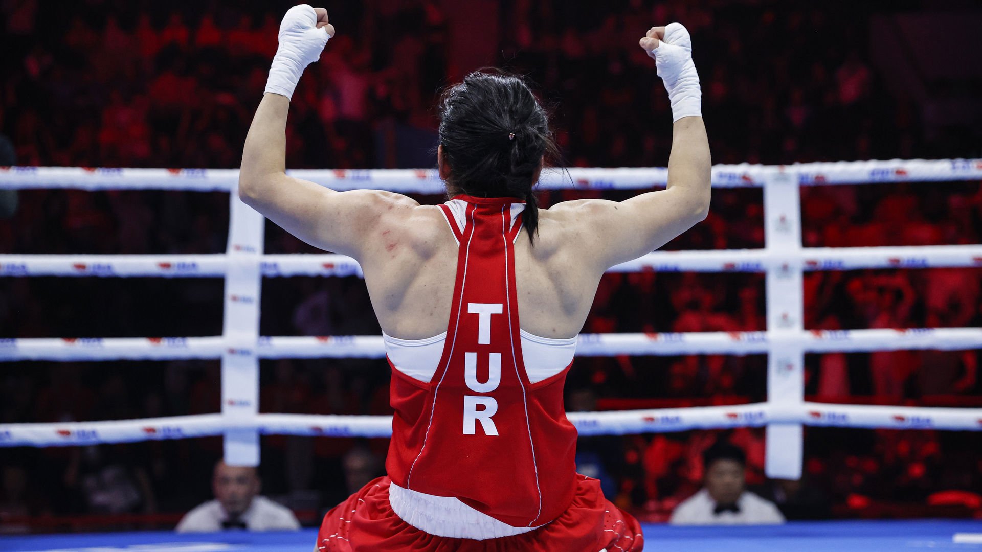 Samsun'da Hamdi Yıldırım Kadınlar Boks Şampiyonası: Devam Eden Mücadeleler Samsun'da Hamdi Yıldırım Kadınlar Boks Şampiyonası: Devam Eden Mücadeleler