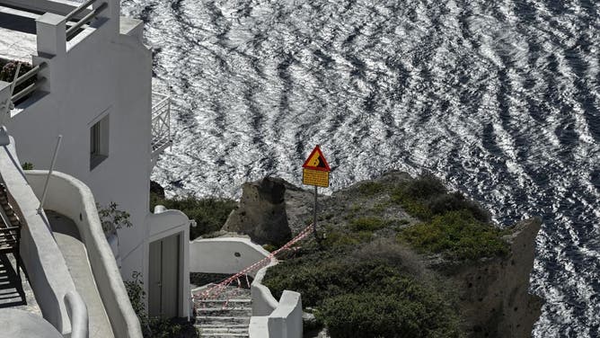 Santorini Seismic Activity: A Scientist's Perspective On The Recent Decrease Santorini Seismic Activity: A Scientist's Perspective On The Recent Decrease