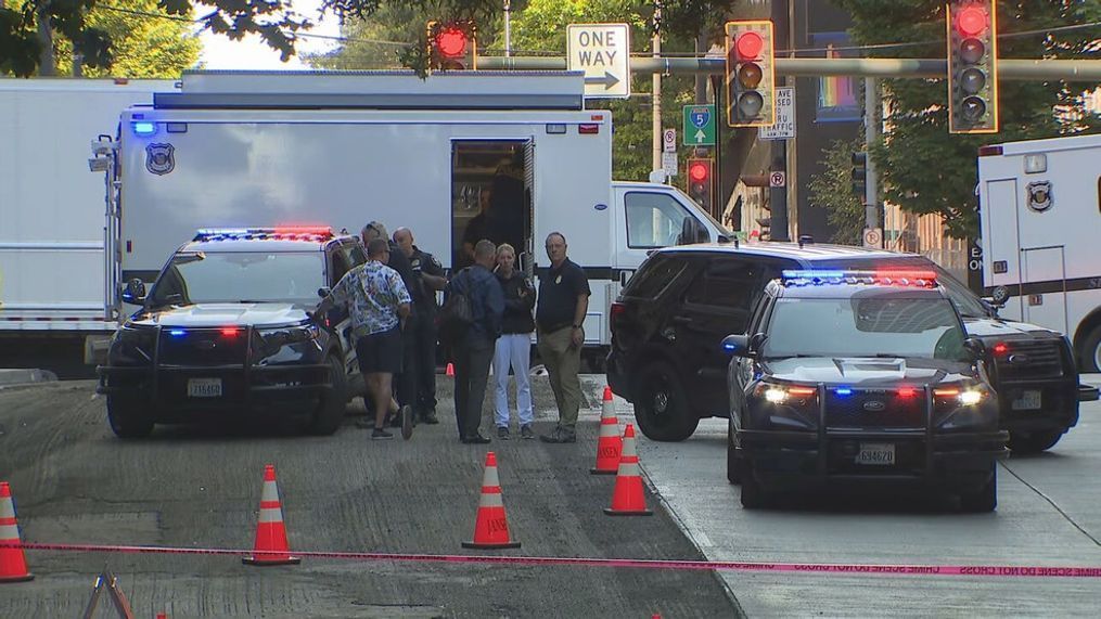 Seattle Police Investigate Double Downtown Shooting Seattle Police Investigate Double Downtown Shooting