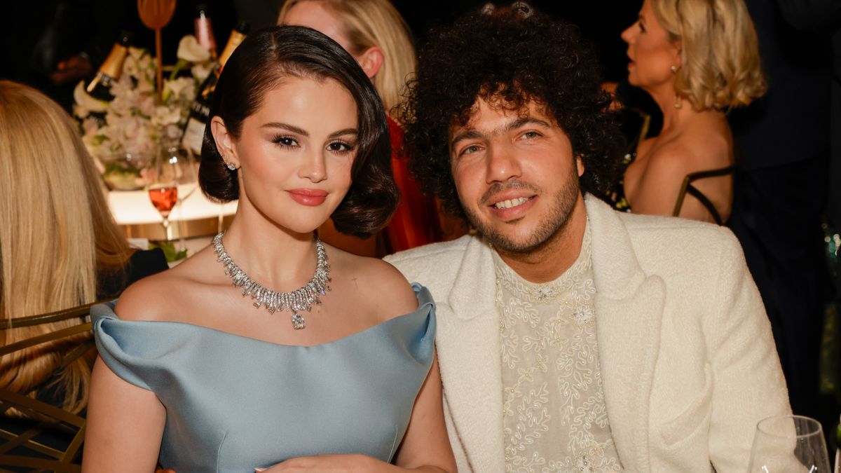 Selena Gomez's $3,000 Benny Blanco Ring: A $12 Sale Selena Gomez's $3,000 Benny Blanco Ring: A $12 Sale