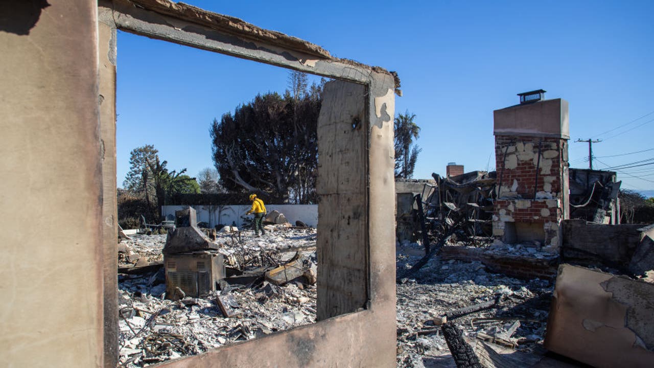 Selling Sunset Star Condemns Landlord Price Gouging Amidst LA Fires Selling Sunset Star Condemns Landlord Price Gouging Amidst LA Fires