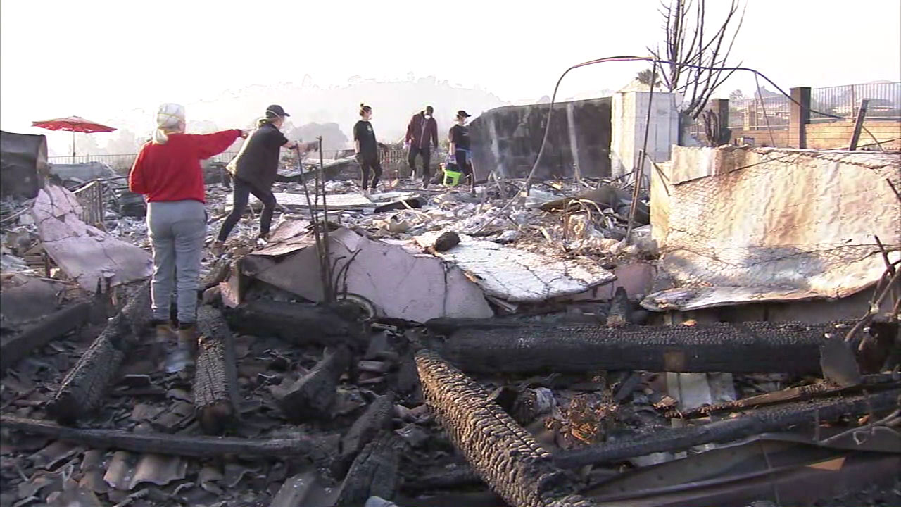 'Selling Sunset' Star Highlights Price Gouging Following Devastating LA Fires 'Selling Sunset' Star Highlights Price Gouging Following Devastating LA Fires