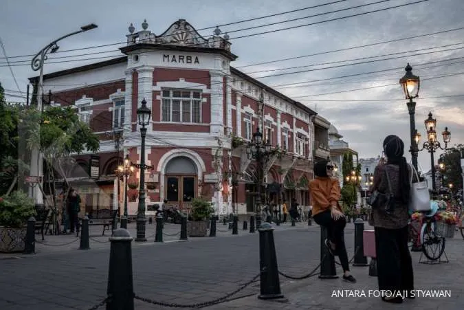 Semarang Hujan Pukul 1 Siang: Prakiraan Cuaca Besok (26/3) Jawa Tengah Semarang Hujan Pukul 1 Siang: Prakiraan Cuaca Besok (26/3) Jawa Tengah