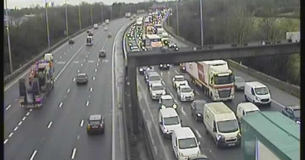 Severe Delays On M6 Southbound Following Collision Severe Delays On M6 Southbound Following Collision