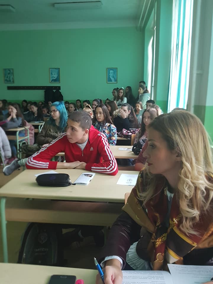 Шмит Игнорише Насиље Над Децом: Тадићева Остра Реакција Шмит Игнорише Насиље Над Децом: Тадићева Остра Реакција