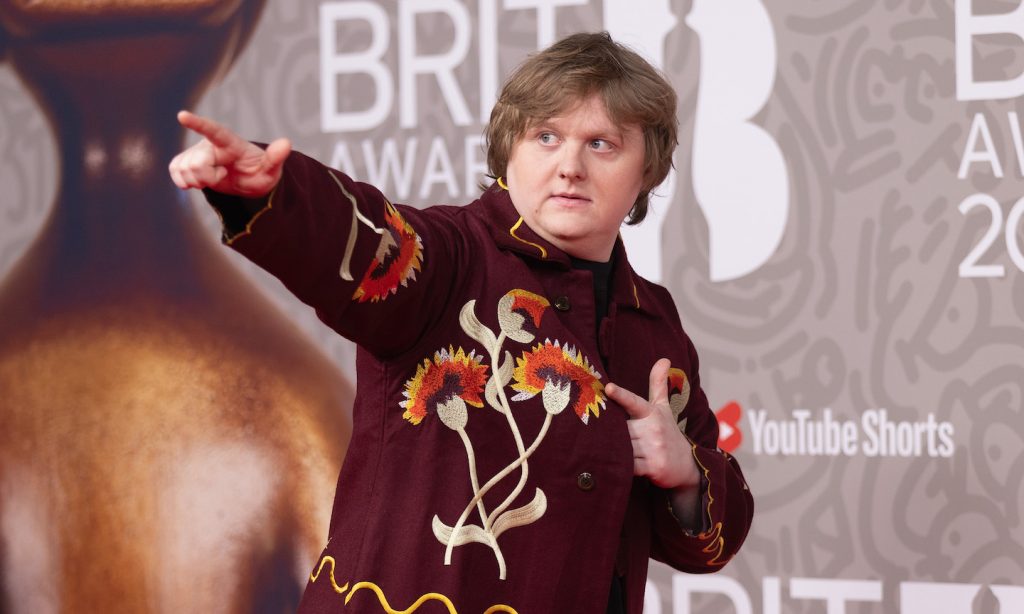 Singer Lewis Capaldi Plays First Show In Two Years To Benefit Mental Health Charity Singer Lewis Capaldi Plays First Show In Two Years To Benefit Mental Health Charity