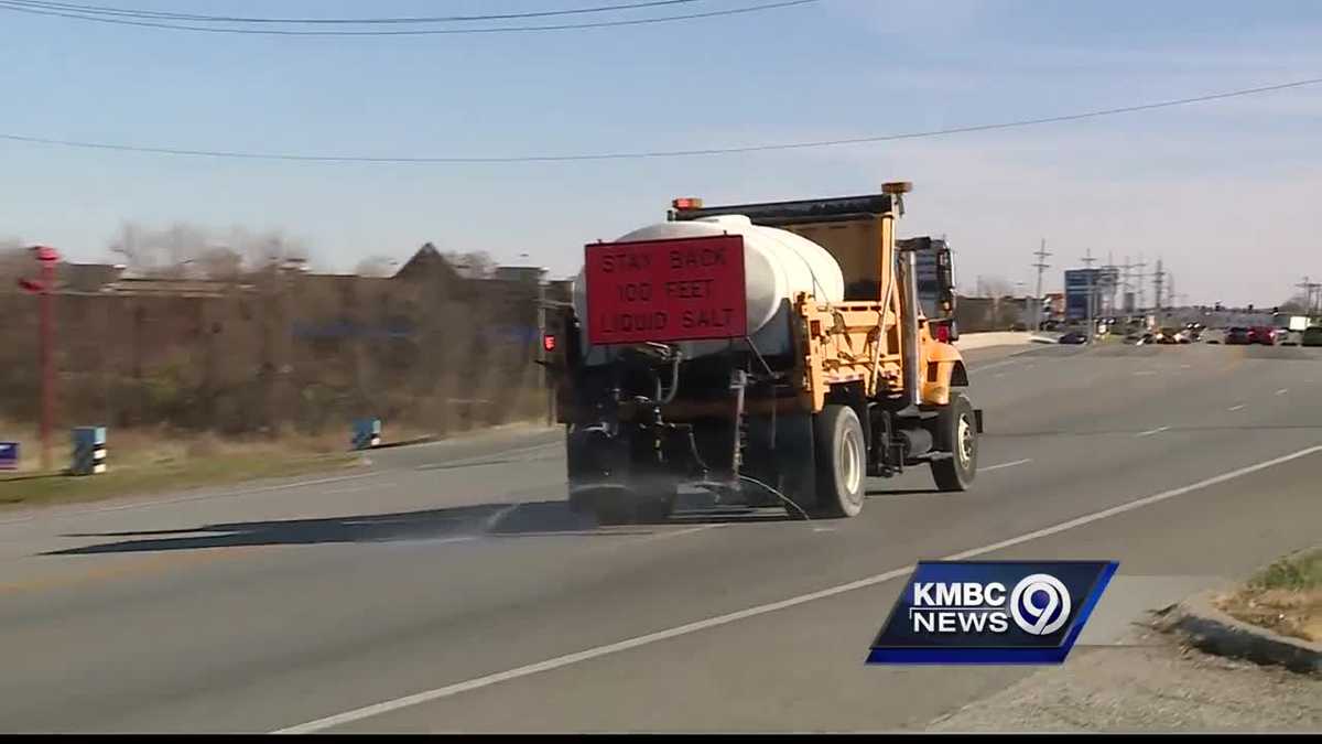 Sleet And Snow Expected In Tulsa: City Crews Pre-Treat Roads Sleet And Snow Expected In Tulsa: City Crews Pre-Treat Roads