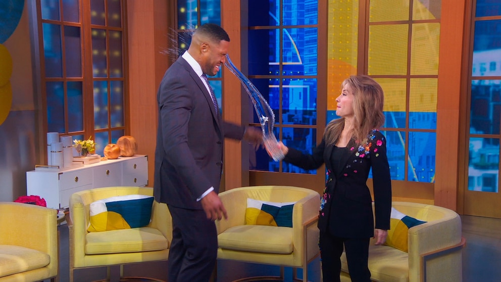 Soap Opera Star Susan Lucci's Prank On Michael Strahan Soap Opera Star Susan Lucci's Prank On Michael Strahan