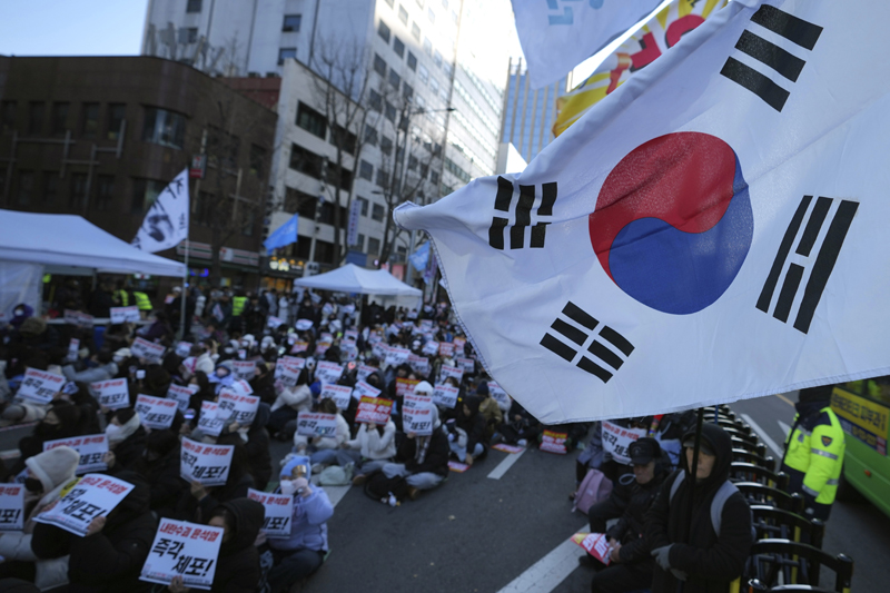 South Korean Supreme Court Rejects Lee's Acquittal, Casting Doubt On Candidacy South Korean Supreme Court Rejects Lee's Acquittal, Casting Doubt On Candidacy