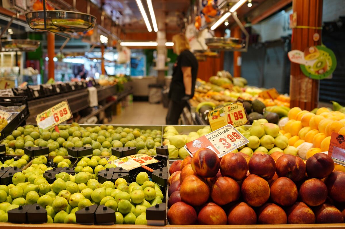 Spanish Inflation Unexpectedly Cools, Supporting ECB Rate Cut Spanish Inflation Unexpectedly Cools, Supporting ECB Rate Cut