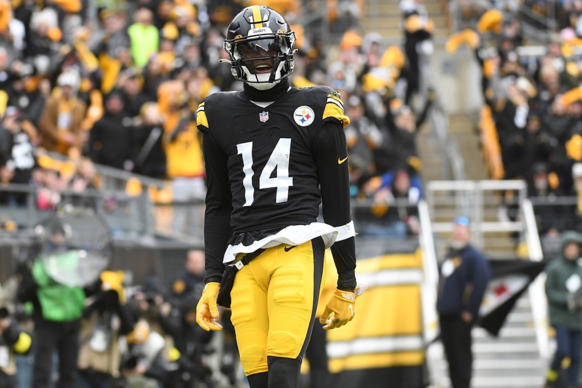 Steelers Hold Onto George Pickens: Insider Reveals Reasons Behind Non-Trade Steelers Hold Onto George Pickens: Insider Reveals Reasons Behind Non-Trade