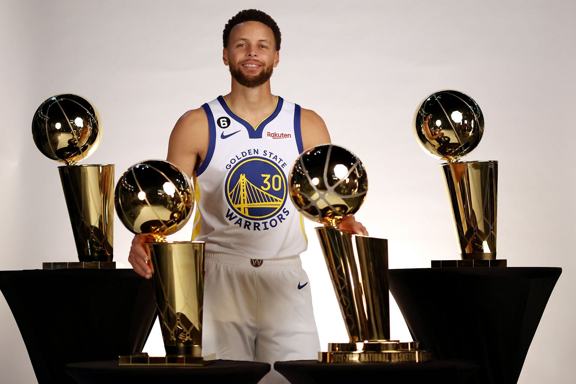 Steph Curry Claims All-Star Championship: A New Format's First Test Steph Curry Claims All-Star Championship: A New Format's First Test