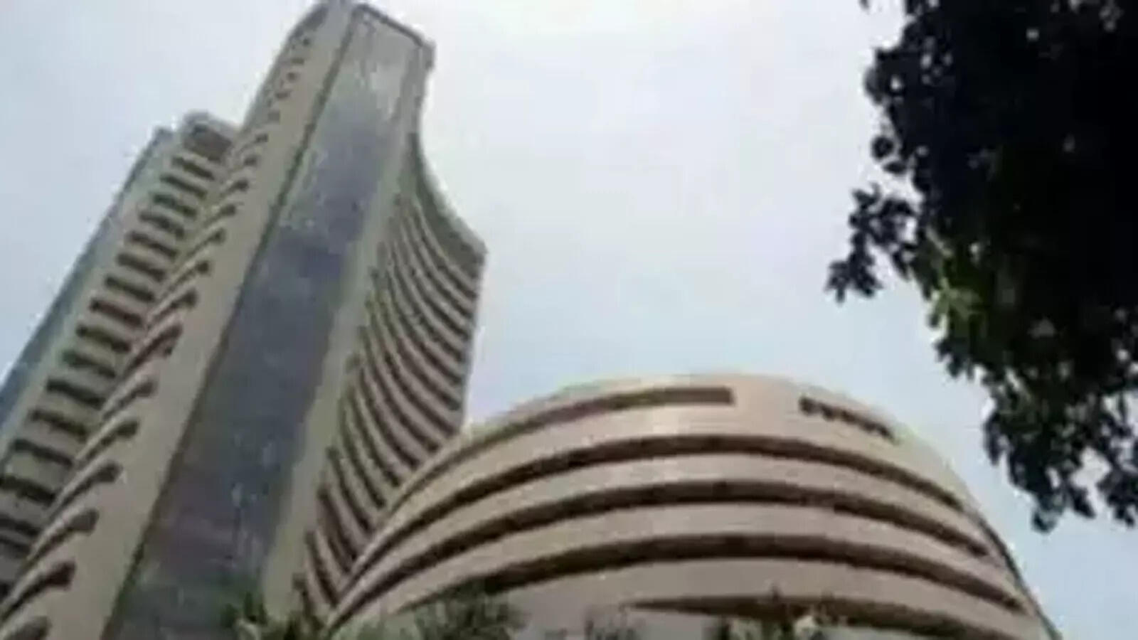Stock Market Update: Sensex Recovers, Nifty Trades Above 17,950 Stock Market Update: Sensex Recovers, Nifty Trades Above 17,950