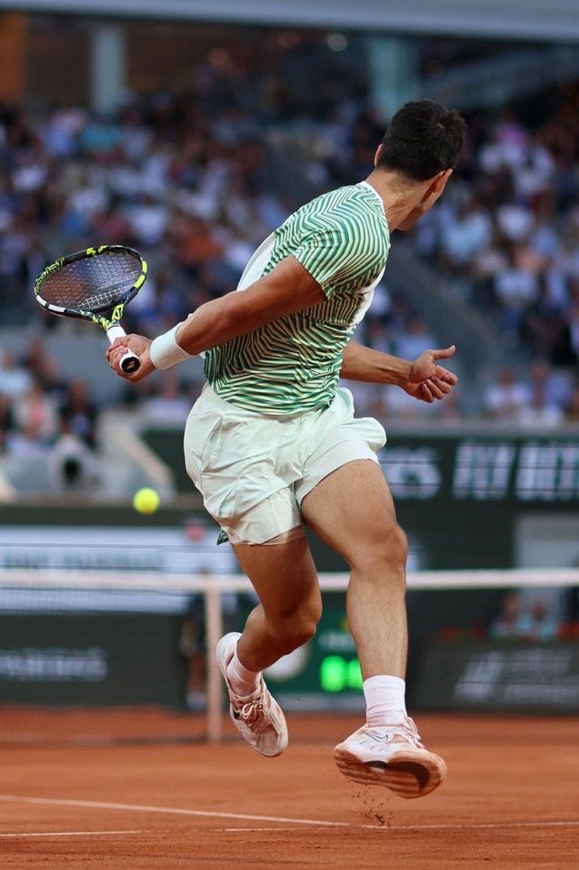 Strong Starts For Alcaraz And Swiatek At Roland Garros Strong Starts For Alcaraz And Swiatek At Roland Garros