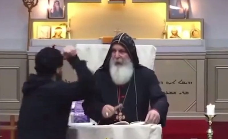 Sulm Me Thikë Në Qendër Tregtare Çeke: Dy Të Vdekur Sulm Me Thikë Në Qendër Tregtare Çeke: Dy Të Vdekur