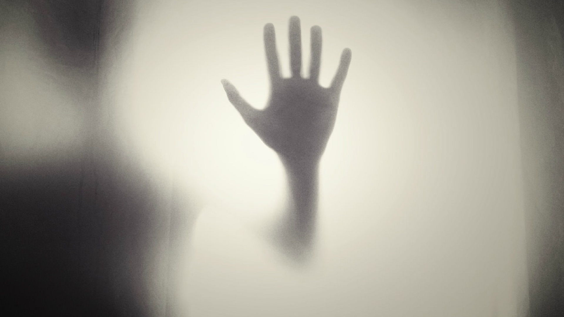 Sumérgete En El Misterio: 5 Podcasts De Suspenso Y Terror Sumérgete En El Misterio: 5 Podcasts De Suspenso Y Terror