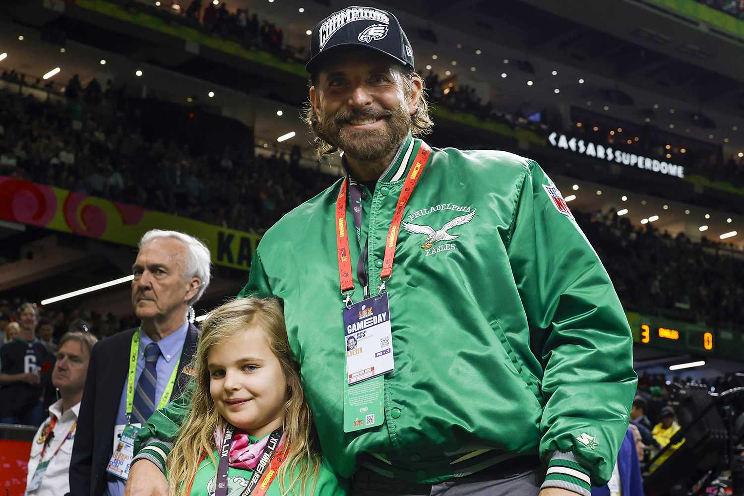 Super Bowl 2025: Bradley Cooper And Lea's Matching Green Jackets Super Bowl 2025: Bradley Cooper And Lea's Matching Green Jackets