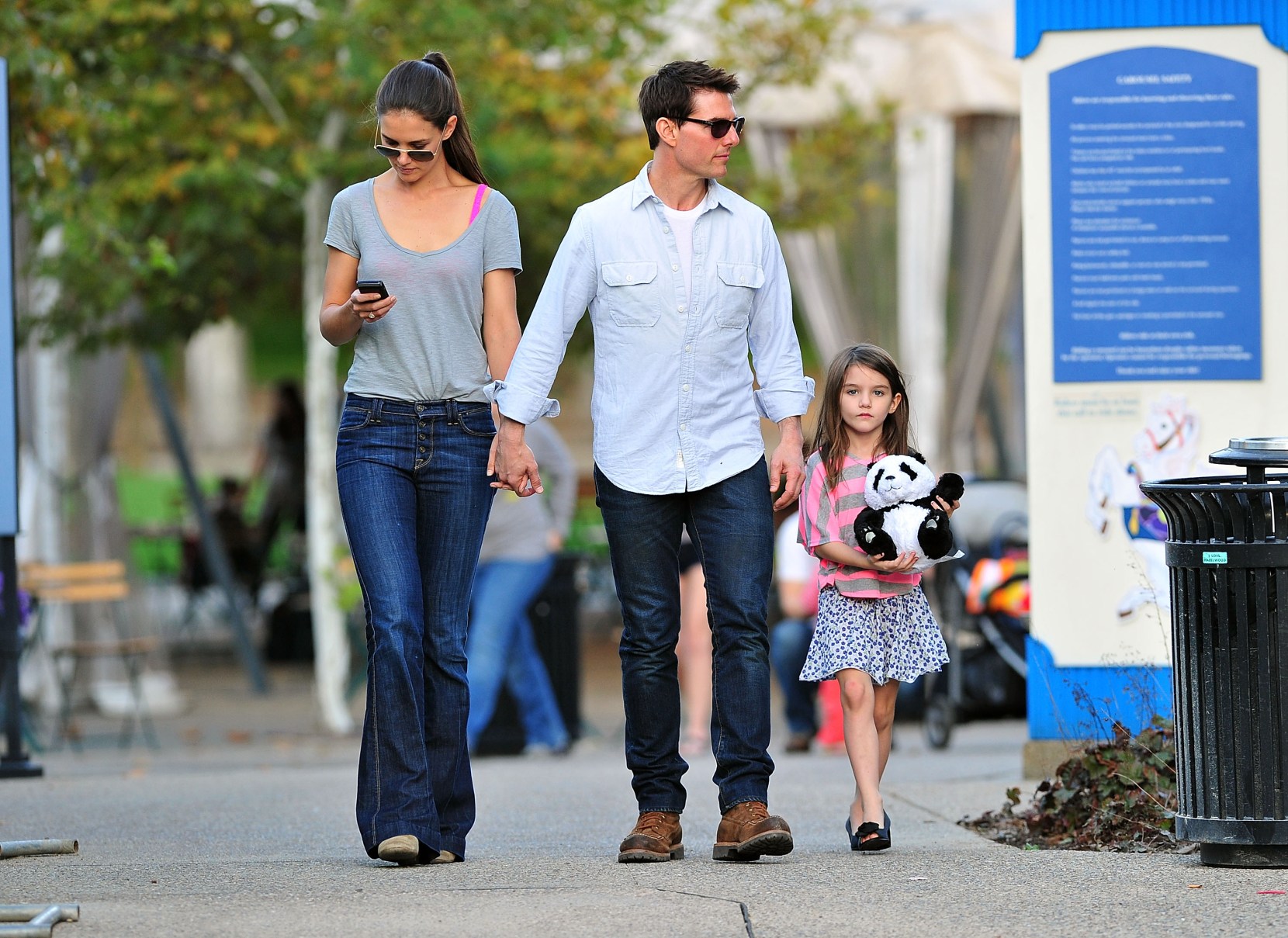 Suri Cruise's Birth: Tom Cruise's Unconventional Response Suri Cruise's Birth: Tom Cruise's Unconventional Response