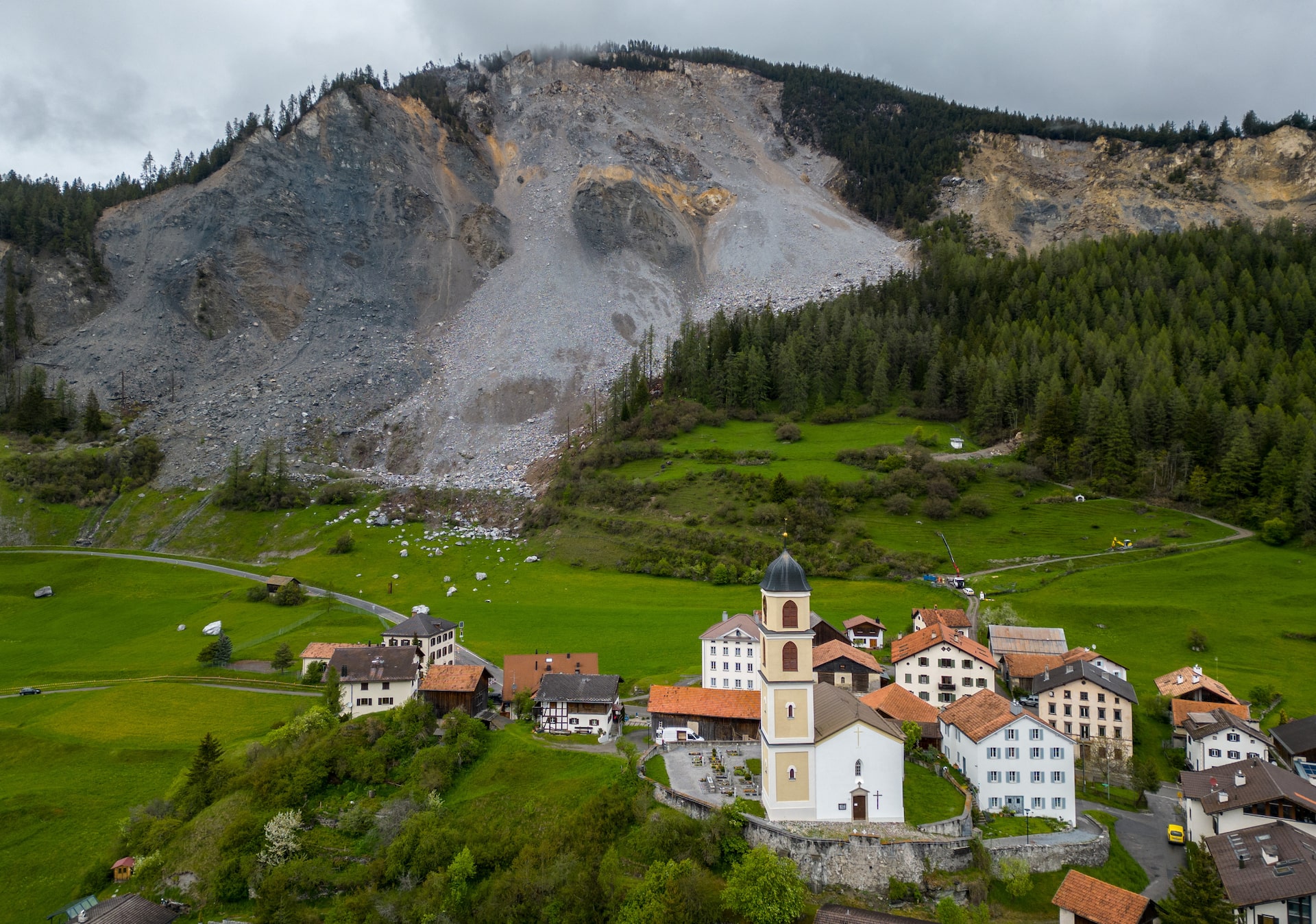 Swiss Village Faces Landslide: Livestock Evacuated By Hoof And Helicopter Swiss Village Faces Landslide: Livestock Evacuated By Hoof And Helicopter