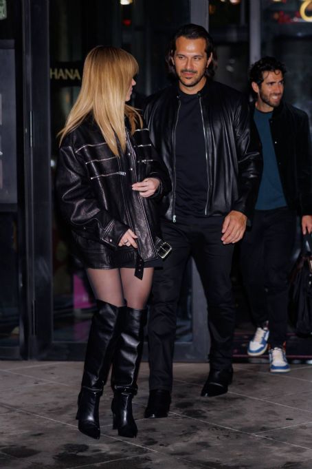 Sydney Sweeney And Jonathan Davino: Spotted Together Amid Breakup Rumors Sydney Sweeney And Jonathan Davino: Spotted Together Amid Breakup Rumors