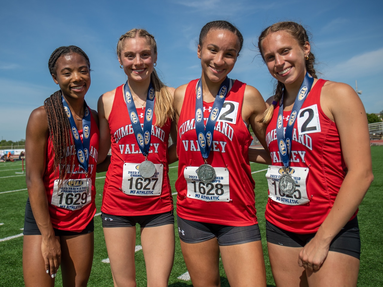T-Bird Girls' Relay Sweep Earns Home Invite Win