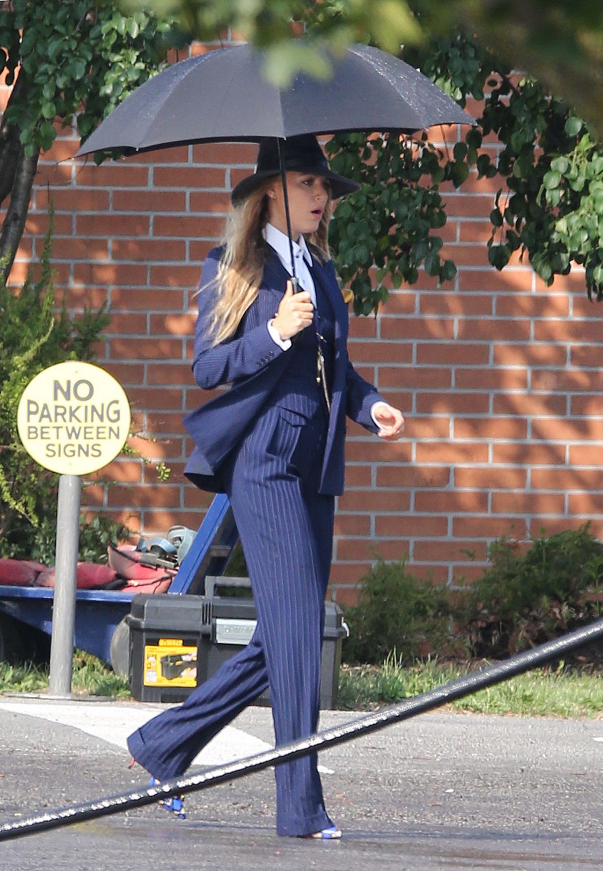Tensions High: Anna Kendrick And Blake Lively At Another Simple Favor Screening Tensions High: Anna Kendrick And Blake Lively At Another Simple Favor Screening
