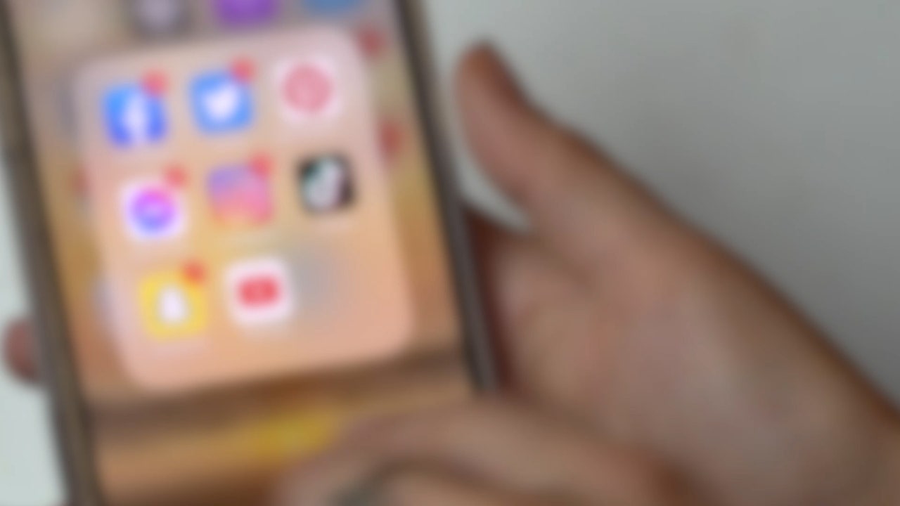 Texas Bill Could Ban Minors From Social Media Platforms Texas Bill Could Ban Minors From Social Media Platforms