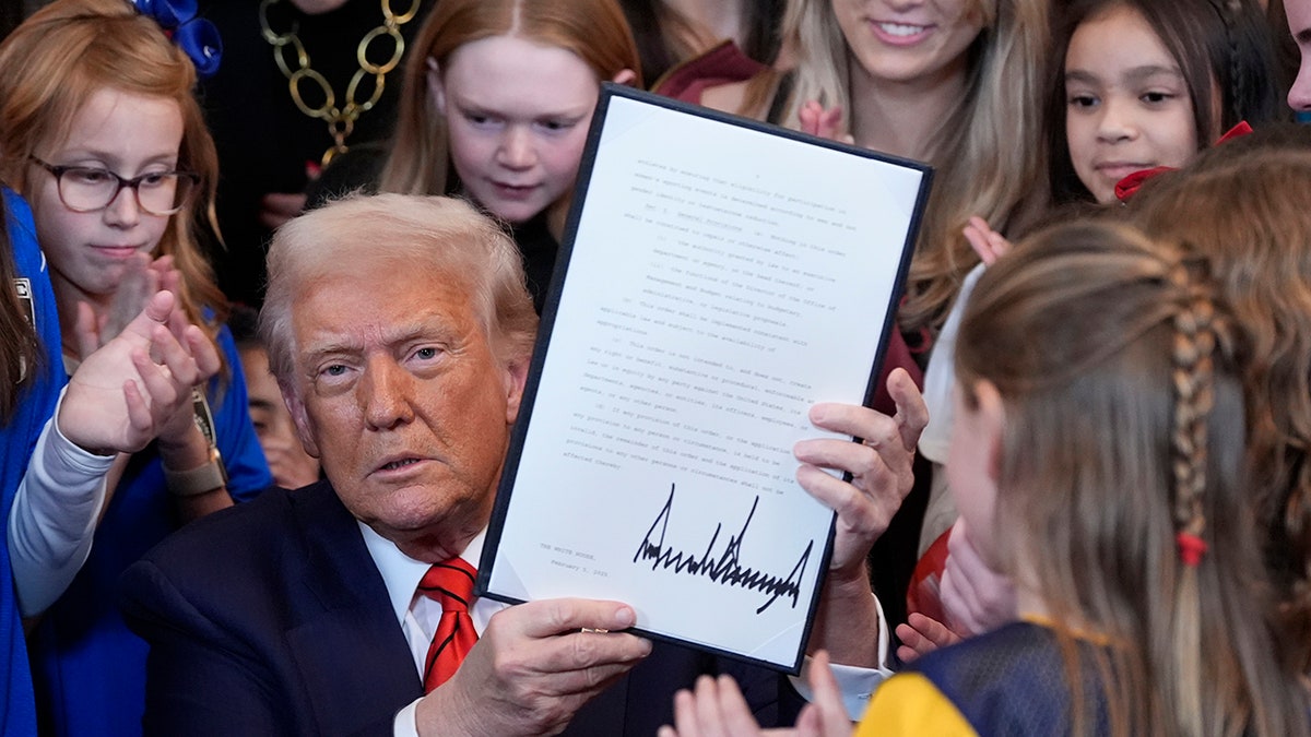 The Impact Of Trump's Executive Orders On The Transgender Community The Impact Of Trump's Executive Orders On The Transgender Community
