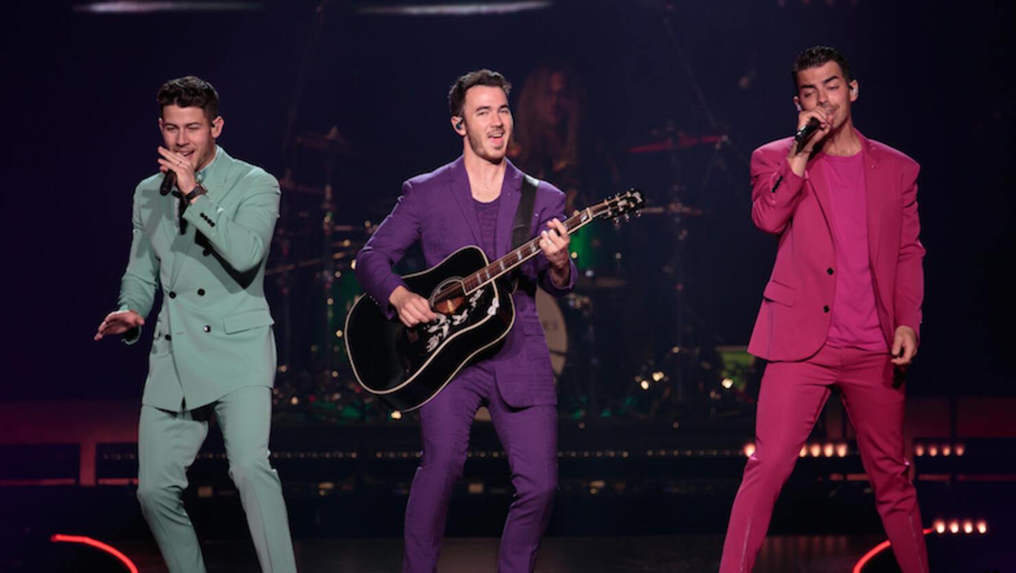The Jonas Brothers: A Couple's Hilarious Dispute Over Joe The Jonas Brothers: A Couple's Hilarious Dispute Over Joe