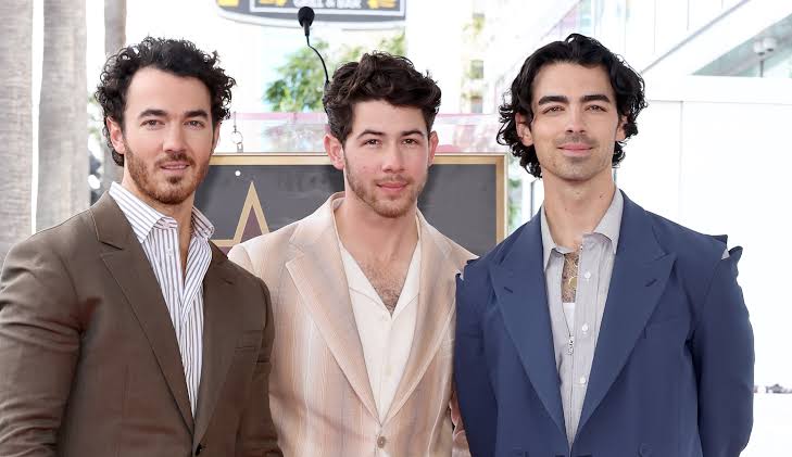 The Jonas Brothers: How Joe Handled A Couple's Argument The Jonas Brothers: How Joe Handled A Couple's Argument